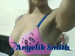 Angelik_Smith