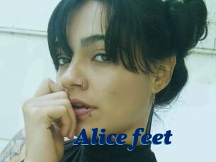 Alice_feet