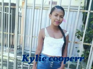 Kylie_cooperr
