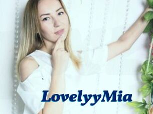 LovelyyMia