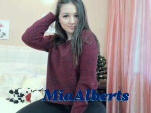 MiaAlberts