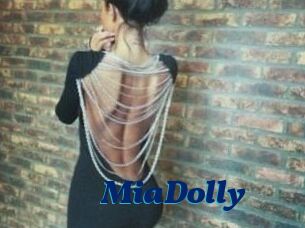 Mia_Dolly