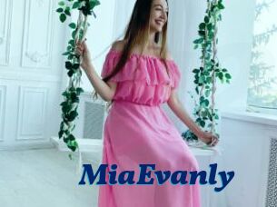 MiaEvanly