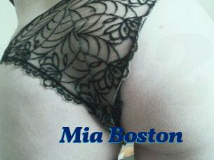 Mia_Boston