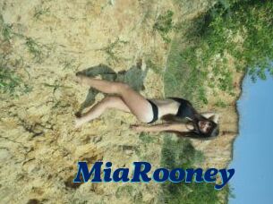 Mia_Rooney