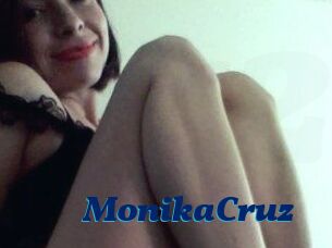 Monika_Cruz