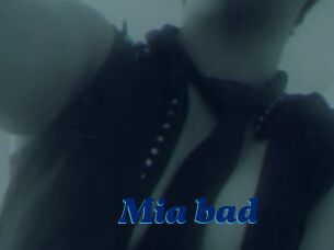 Mia_bad