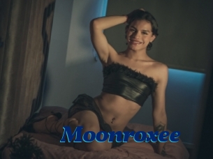 Moonroxee