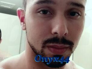 Onyx44