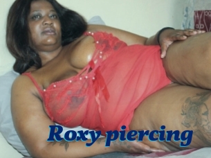 Roxy_piercing