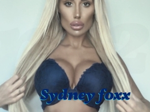 Sydney_foxx